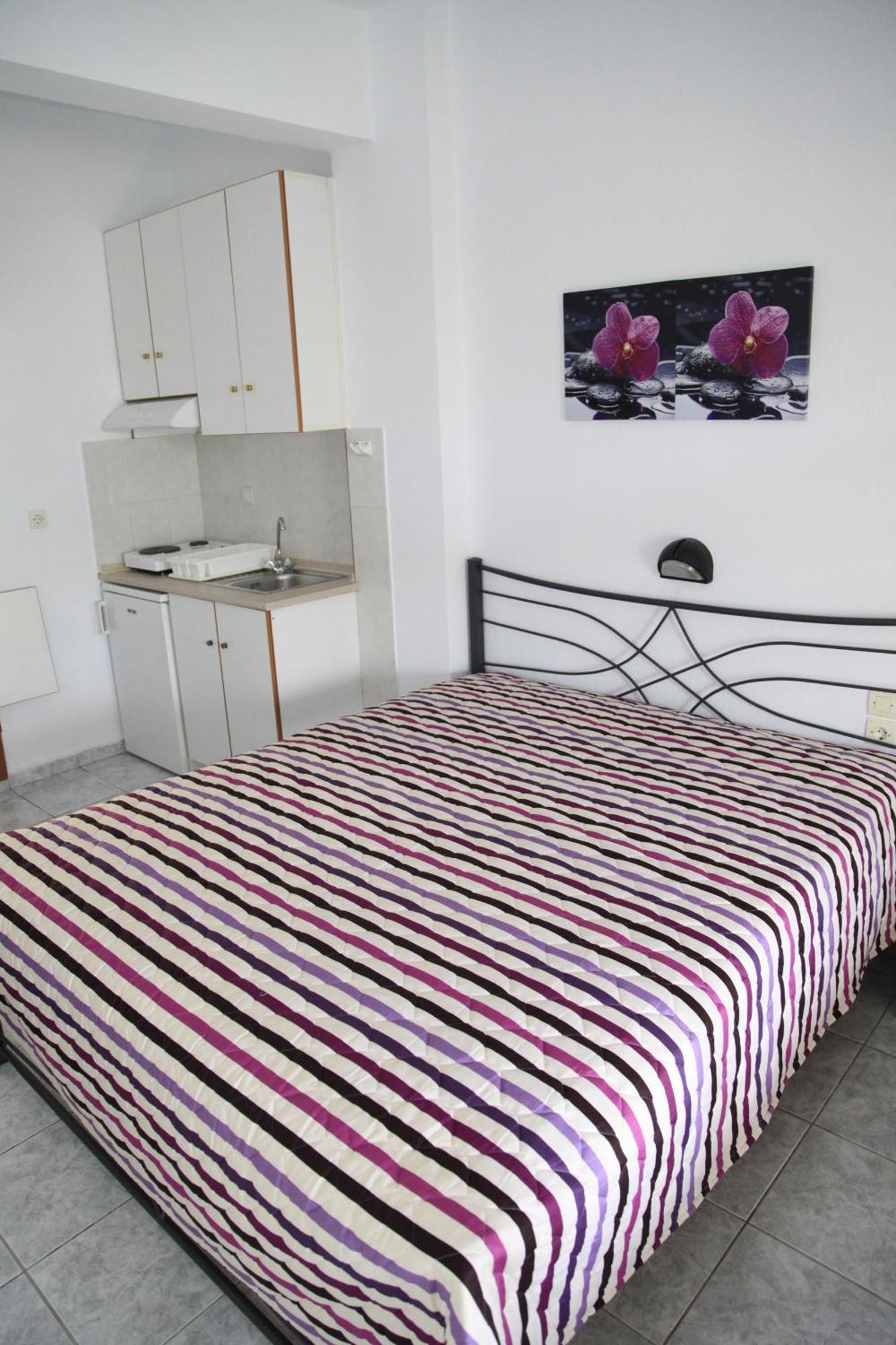 Vicky Rooms Paralia Dionysiou Bagian luar foto