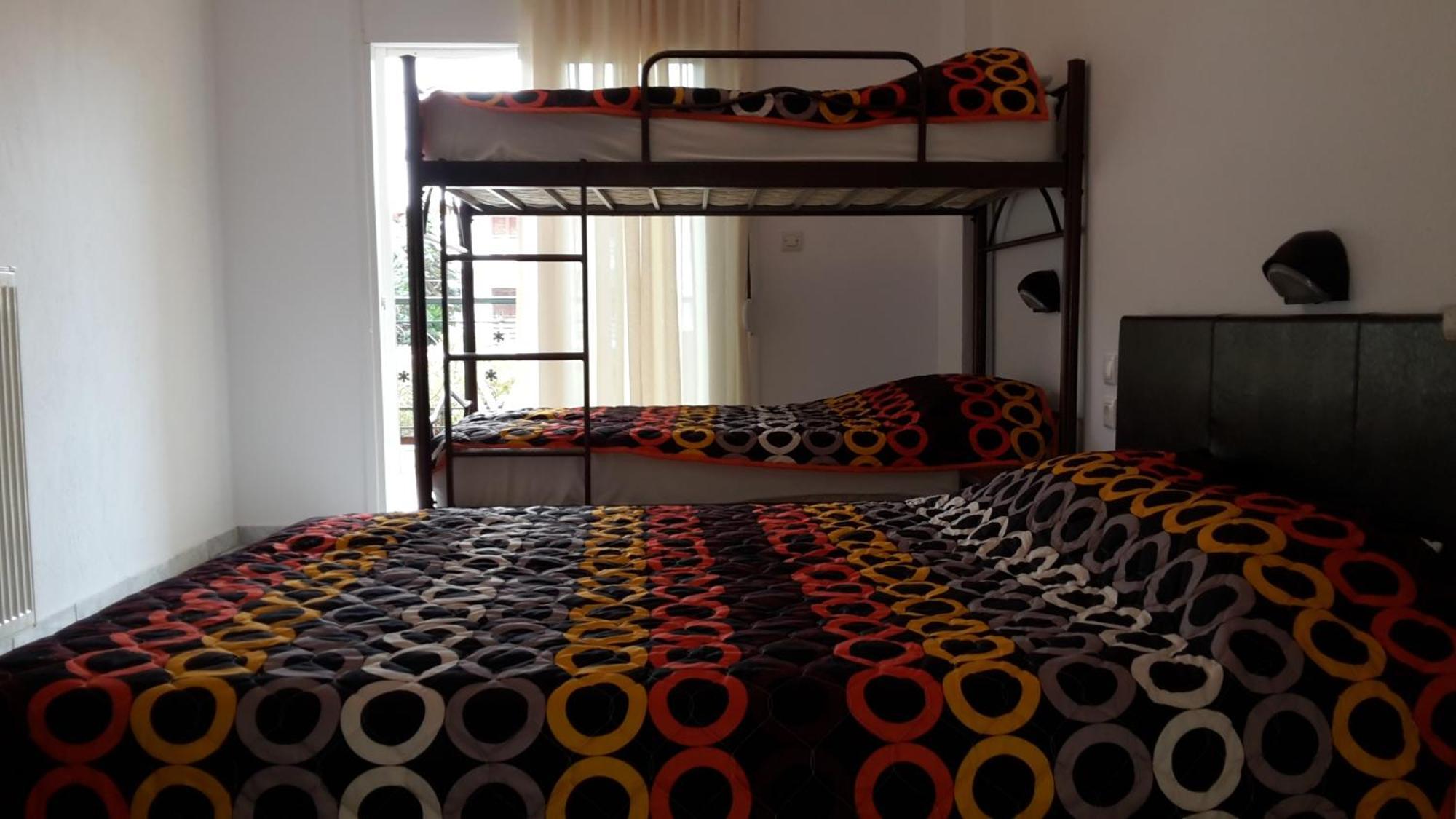 Vicky Rooms Paralia Dionysiou Ruang foto