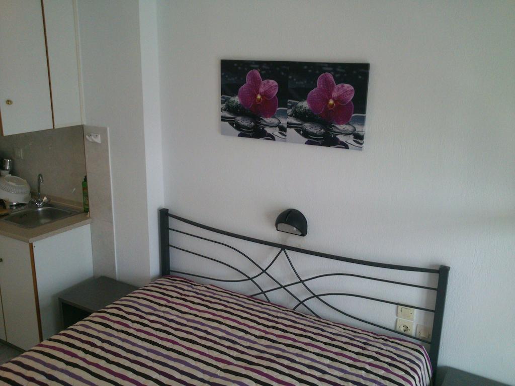 Vicky Rooms Paralia Dionysiou Ruang foto