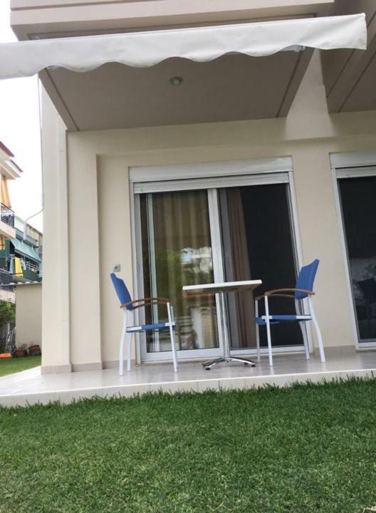 Vicky Rooms Paralia Dionysiou Bagian luar foto