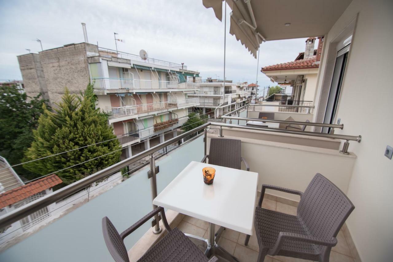 Vicky Rooms Paralia Dionysiou Bagian luar foto