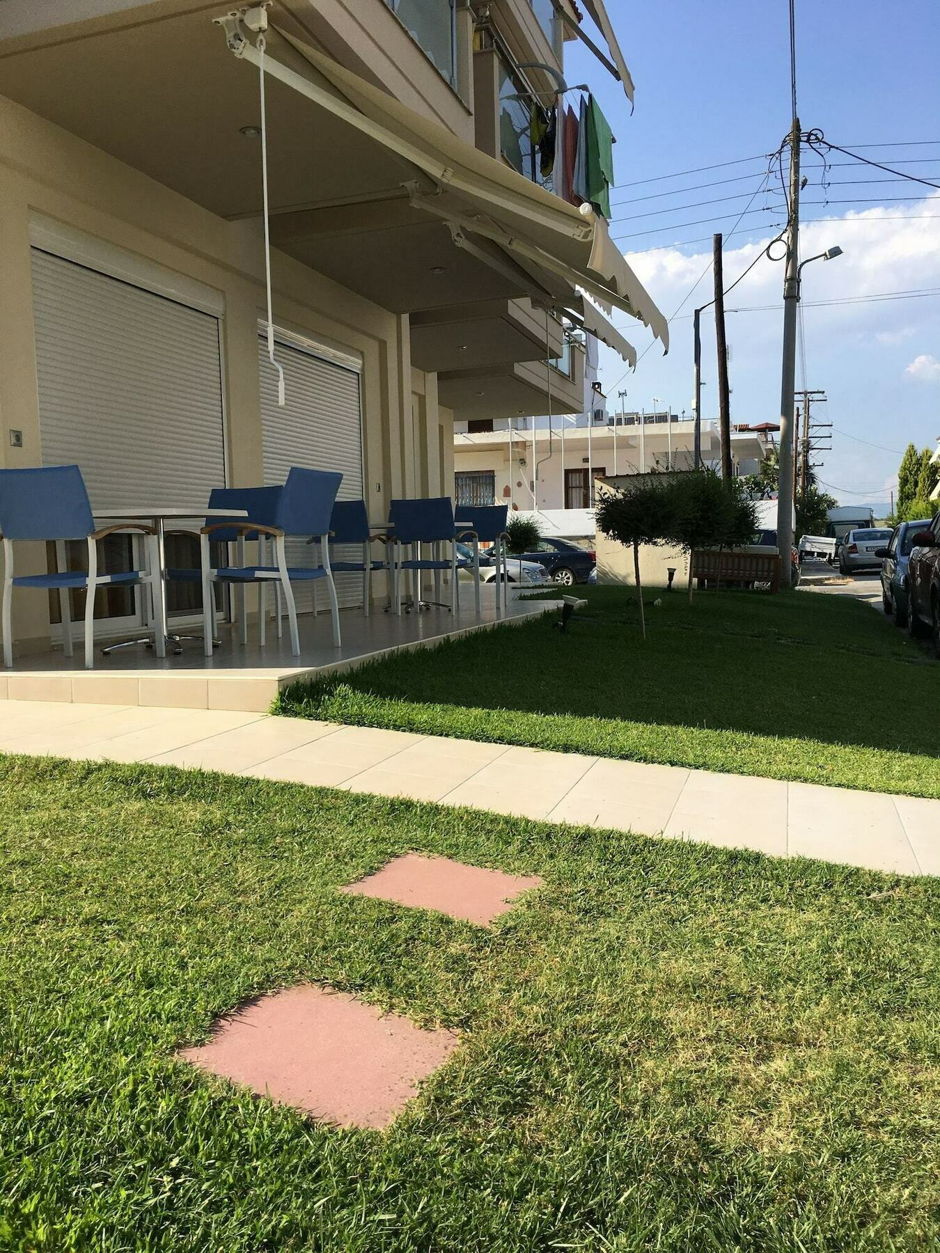 Vicky Rooms Paralia Dionysiou Bagian luar foto