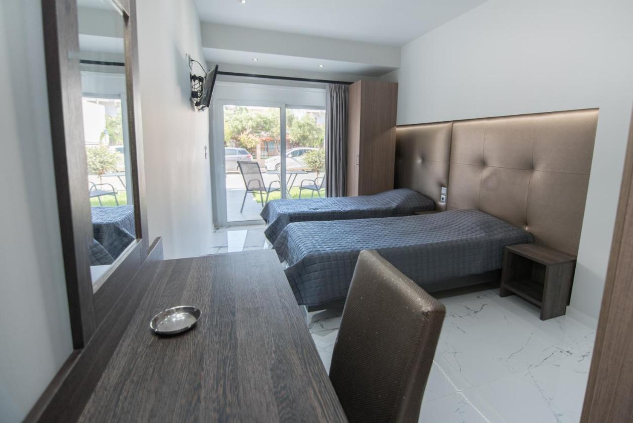 Vicky Rooms Paralia Dionysiou Bagian luar foto