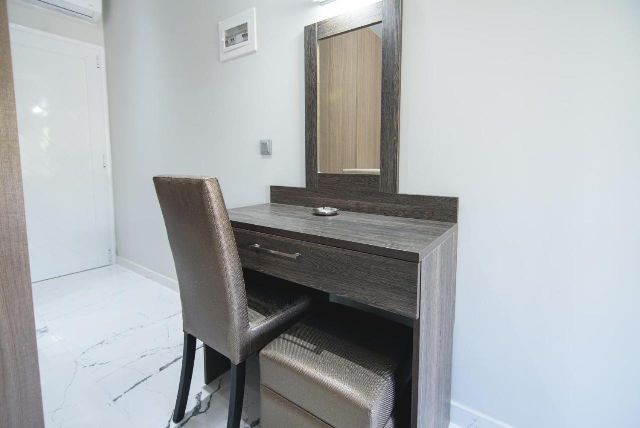 Vicky Rooms Paralia Dionysiou Bagian luar foto